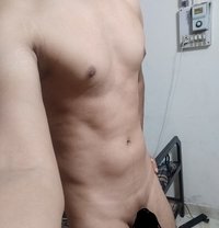 Akkie Slave - Acompañantes masculino in Ranchi