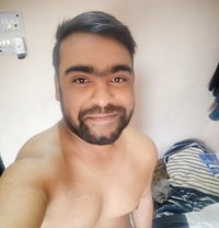 Akku - Male adult performer in New Delhi