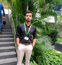 Akku - Acompañantes masculino in Noida