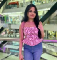 ️Akriti🥀(cam & real meet)🥀 Honey - puta in Navi Mumbai Photo 2 of 2