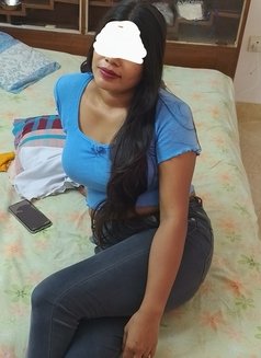 Akruti independent real meet & cam show - escort in New Delhi Photo 3 of 5