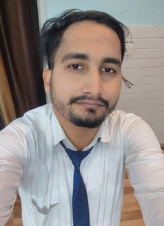 Aks - Male escort in New Delhi Photo 1 of 1