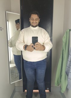 Aks - Male escort in New Delhi Photo 2 of 6