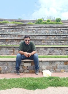 Aks - Male escort in New Delhi Photo 4 of 6