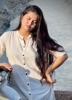 Aksha Doorstep Incall - puta in Kalyan Photo 1 of 3