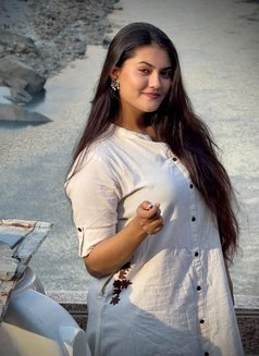 Aksha Doorstep Incall - puta in Kalyan Photo 2 of 3
