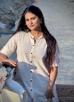 Aksha Doorstep Incall - puta in Kalyan Photo 3 of 3