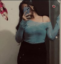 Akshata - puta in Ahmedabad