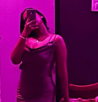 Akshata - puta in Ahmedabad