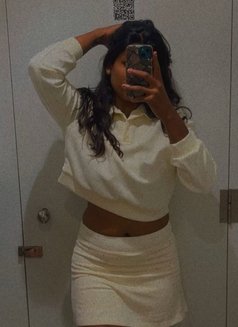 Akshata - escort in Kolkata Photo 2 of 3