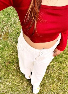 Akshata - escort in Mumbai Photo 2 of 3