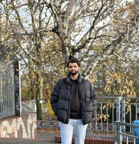 Akshay - Male escort in Berlin