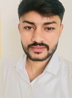 Akshay - Male escort in Mumbai Photo 3 of 3