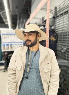 Akshay - Male escort in Mumbai Photo 2 of 3