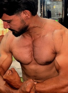 Akshay - Intérprete masculino de adultos in New Delhi Photo 2 of 2
