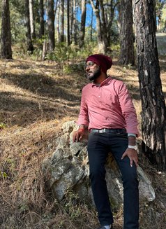 Akshay - Male escort in Noida Photo 1 of 4
