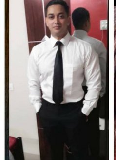 Akshay Saxena - Acompañantes masculino in Mumbai Photo 2 of 2