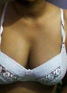 Akshaya - escort in Coimbatore Photo 3 of 3