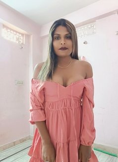 Akshaya Karnati - Acompañantes transexual in Hyderabad Photo 8 of 8