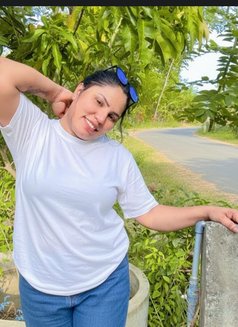 Akshi Full service - escort in Muscat Photo 3 of 3