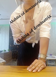 Akshita Cd Dominatrix - Acompañantes transexual in New Delhi Photo 16 of 16