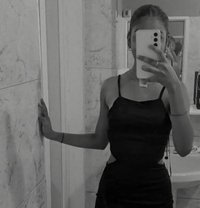 Akshita, Delhi Young Independent Girl - escort in New Delhi