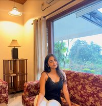 Akshita - escort in Surat