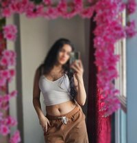 Akshita - escort in Surat