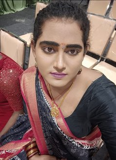 Akshita - Transsexual escort in Hyderabad Photo 2 of 3