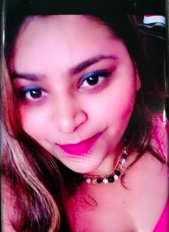 Akshita (Shot Neme Akhi) Girl Available - escort in New Delhi Photo 1 of 3