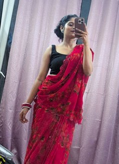 Akshita Singh - escort in Noida Photo 5 of 5