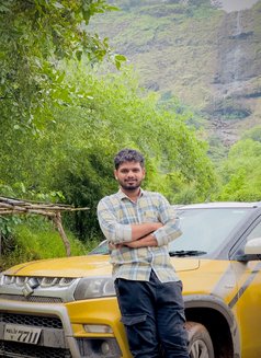 Akshu Lagad - Acompañantes masculino in Pune Photo 3 of 4