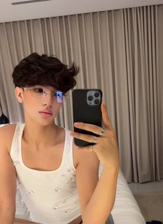 Al Waniss - Acompañantes masculino in Riyadh Photo 2 of 11