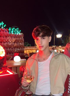 Al Waniss - Acompañantes masculino in Riyadh Photo 7 of 11