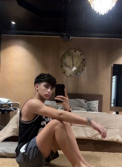 Al Waniss - Acompañantes masculino in Riyadh Photo 9 of 11