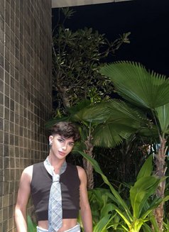 Al Waniss - Acompañantes masculino in Riyadh Photo 10 of 11