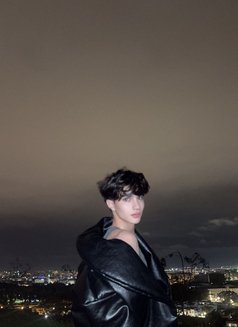 Al Waniss - Acompañantes masculino in Riyadh Photo 6 of 7