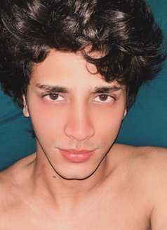Aladdin - Male escort in New Delhi Photo 5 of 8