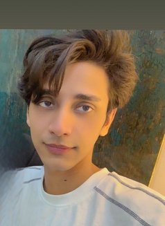 Aladdin - Male escort in New Delhi Photo 9 of 12