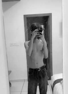 Aladdin - Male escort in New Delhi Photo 10 of 12