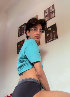 Aladdin - Male escort in New Delhi Photo 9 of 14