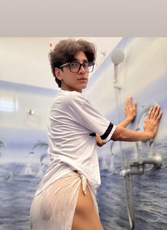 Aladdin - Male escort in New Delhi Photo 11 of 14
