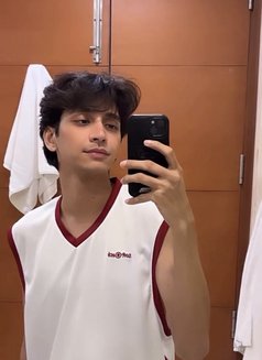 Aladdin - Male escort in New Delhi Photo 13 of 14