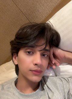 Aladdin - Male escort in New Delhi Photo 12 of 16