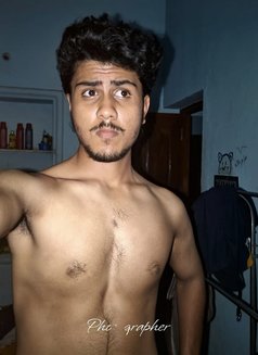 Alameen - Male escort in Al Manama Photo 1 of 3