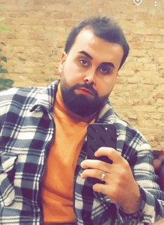 Alan - Male escort in Berlin Photo 1 of 2