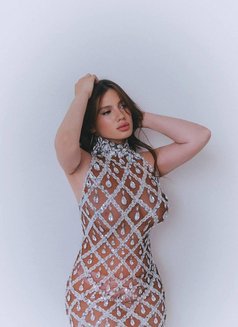 Alana - escort in Beirut Photo 8 of 19