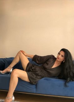 Alana - escort in Tirana Photo 5 of 11