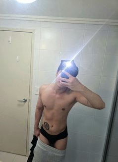 Alane - Acompañantes masculino in Tokyo Photo 3 of 3