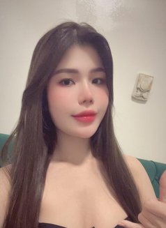 Alanie - escort in Abu Dhabi Photo 1 of 5